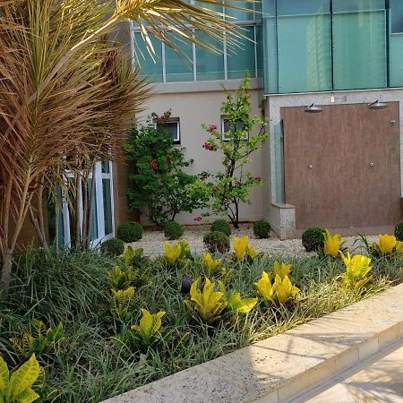 01 Qt.| 2 Hosp. | Linda Vista | Goiania Shopping Apartment Bagian luar foto